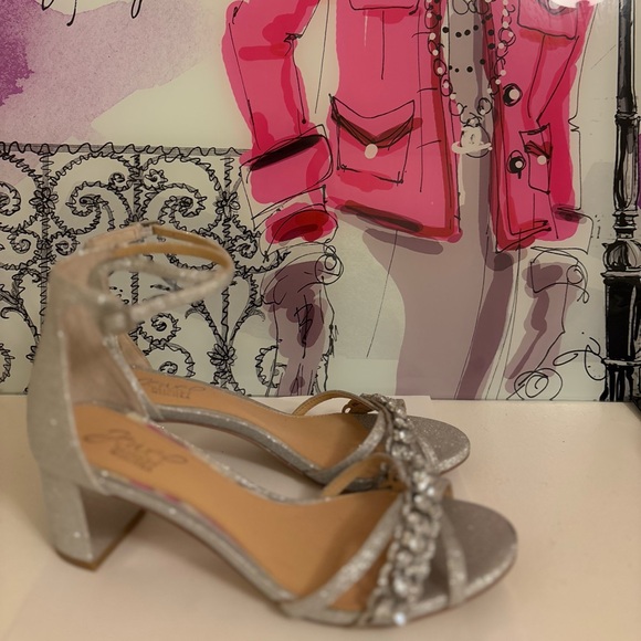 Badgley Mischka Silver Crystal-Embellished Ankle-Strap Heels - Size 6.5 - Picture 4 of 7